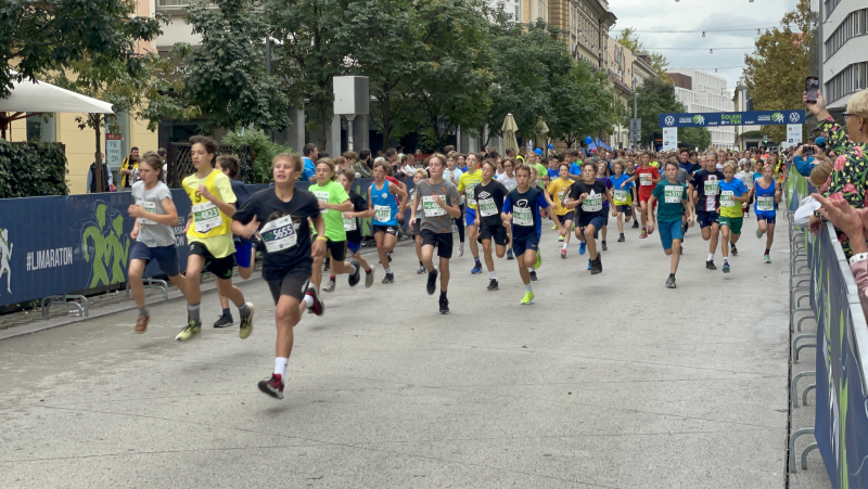 21. 10. 2023 – Naši tekači na Ljubljanskem maratonu 2023 – Hvala, Tia, za osvojeni bron!